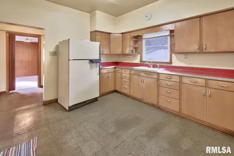 109 N Maple St, Toluca, IL 61369 photo 13