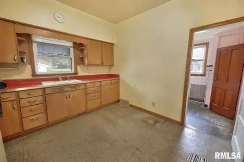 109 N Maple St, Toluca, IL 61369 photo 14