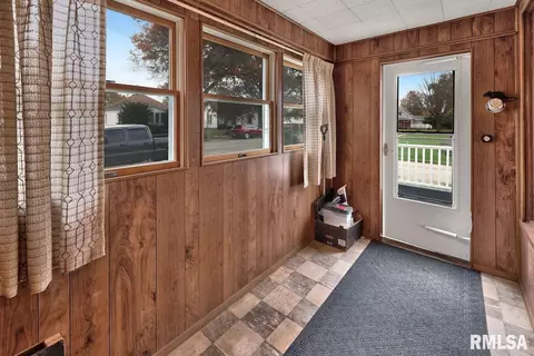 109 N Maple St, Toluca, IL 61369 photo 4