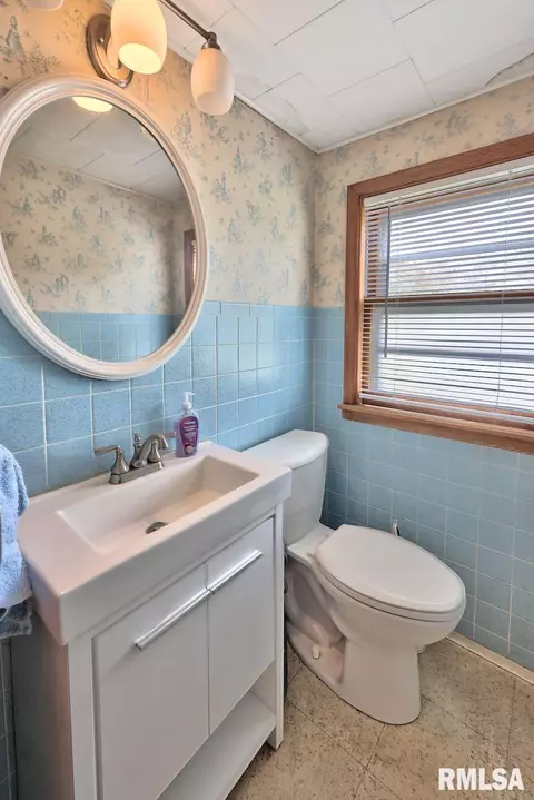 109 N Maple St, Toluca, IL 61369 photo 21