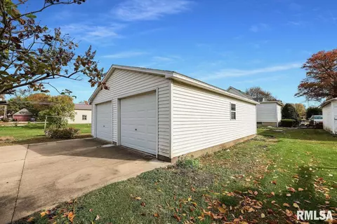 109 N Maple St, Toluca, IL 61369 photo 29