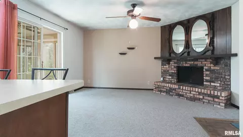 702 Crestview Dr, Metamora, IL 61548 photo 12