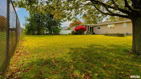 702 Crestview Dr, Metamora, IL 61548 photo 39