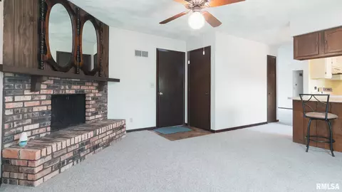 702 Crestview Dr, Metamora, IL 61548 photo 13