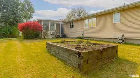 702 Crestview Dr, Metamora, IL 61548 photo 41