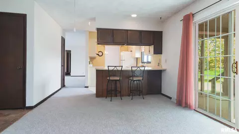 702 Crestview Dr, Metamora, IL 61548 photo 14