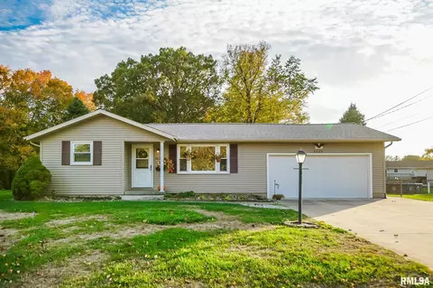 2238 Hummingbird Ln, Washington, IL 61571
