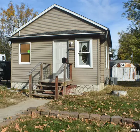 543 N 6th Ave, Canton, IL 61520