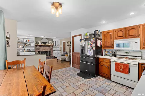 24468 E Oak Park Rd, Canton, IL 61520 photo 20