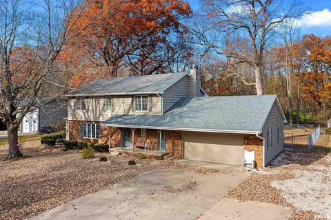 24468 E Oak Park Rd, Canton, IL 61520