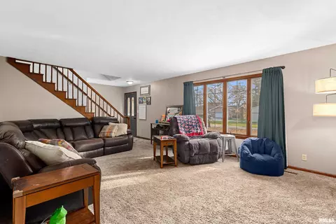 24468 E Oak Park Rd, Canton, IL 61520 photo 13