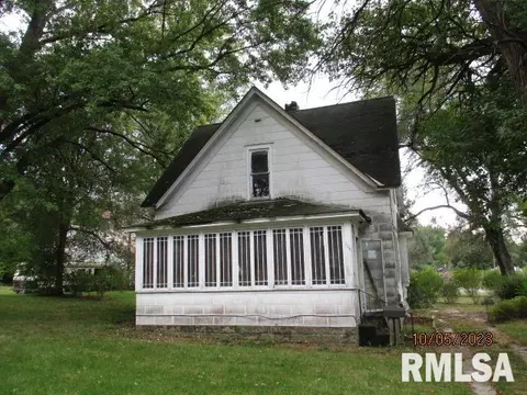 115 W 3rd St, Havana, IL 62644