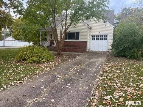 705 N Santa Fe Ave, Chillicothe, IL 61523