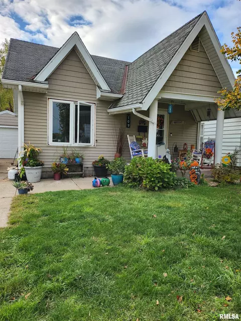109 Arnold Ave, East Peoria, IL 61611