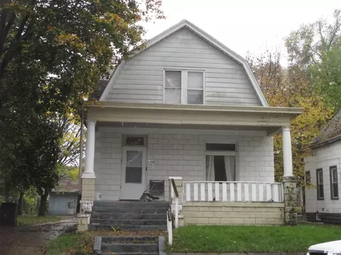 2010 W Garden St, Peoria, IL 61602