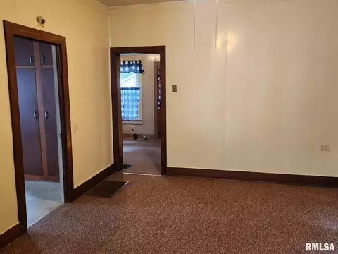 868 Elm St, Canton, IL 61520 photo 7