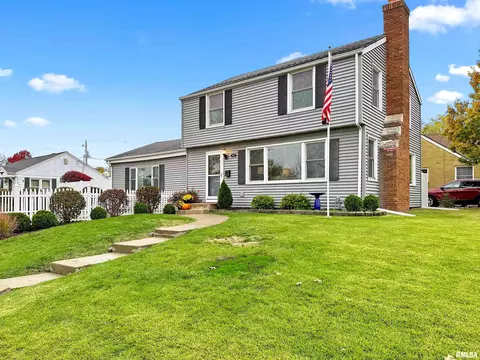 3900 N Sherwood Ave, Peoria, IL 61614