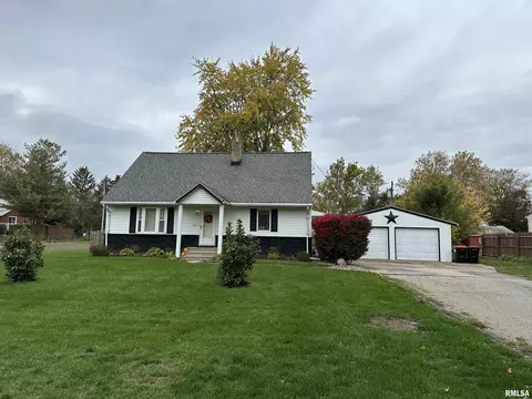 101 N 5th St, Dunlap, IL 61525