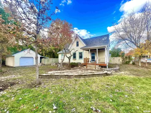 1103 N Garfield Ave, Peoria, IL 61606
