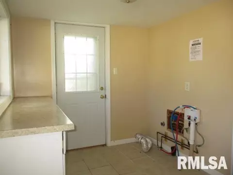 533 N 8th Ave, Canton, IL 61520 photo 9