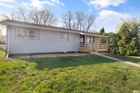 433 W Orchard Dr, Macomb, IL 61455