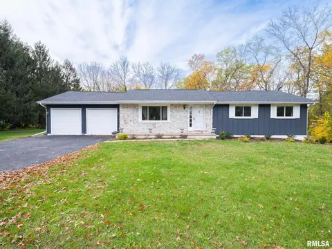 5511 Lee Ann Ct, Peoria, IL 61607