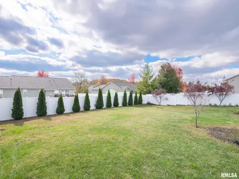 205 Bittersweet Ave, Germantown Hills, IL 61548 photo 57