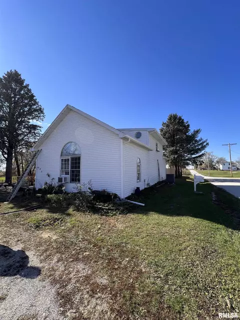 640 Knox Rd 300 N Rd, Maquon, IL 61458