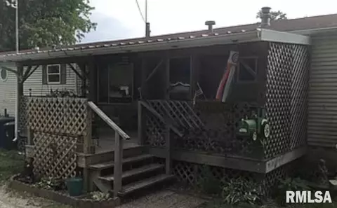 107 W Franklin St, Wyoming, IL 61491