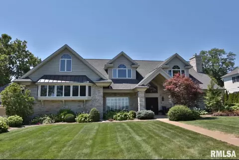 4837 Grandview Dr, Peoria Heights, IL 61616