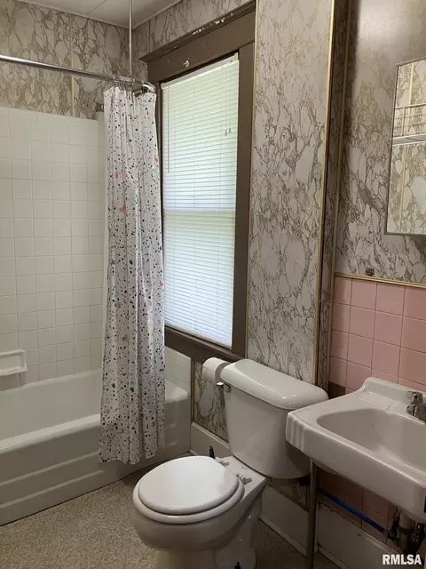 631 N Johnson St, Macomb, IL 61455 photo 27