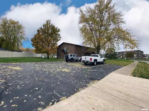 1300 Eagle Ave, Washington, IL 61571 photo 15