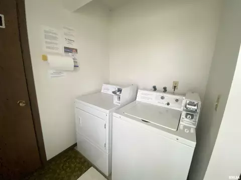 1300 Eagle Ave, Washington, IL 61571 photo 14