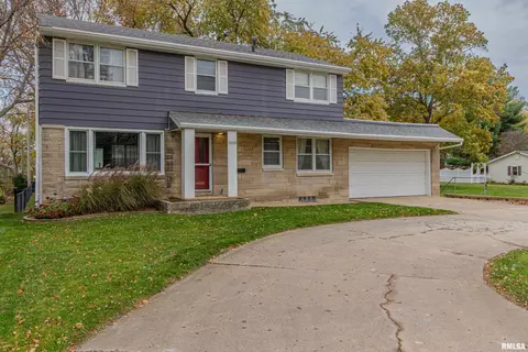 1009 Walnut St, Washington, IL 61571