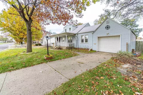 2226 N Gale Ave, Peoria, IL 61604