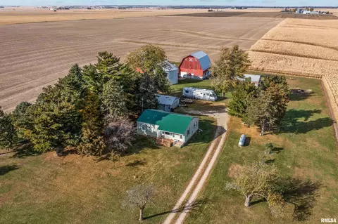 724 Western Rd, Henry, IL 61537