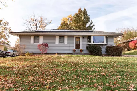 5631 N Hamilton Rd, Peoria, IL 61614