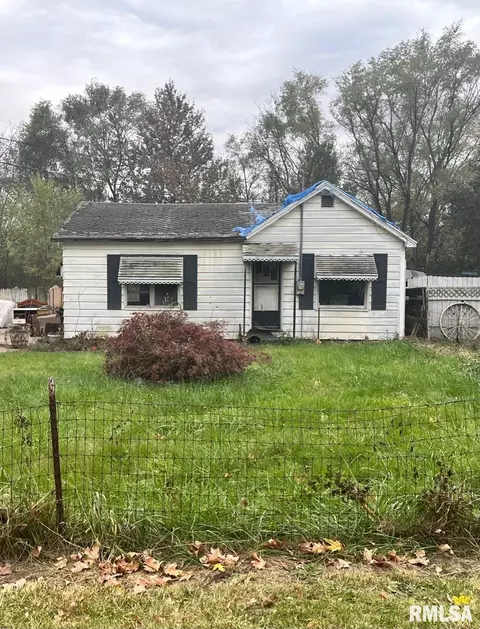 3318 W Latrobe St, Peoria, IL 61605