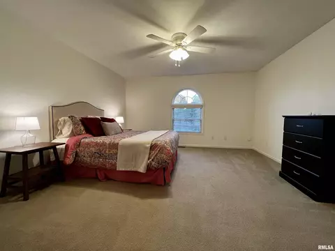 236 Hillview Dr, Macomb, IL 61455 photo 30