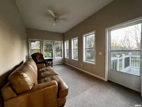 236 Hillview Dr, Macomb, IL 61455 photo 25
