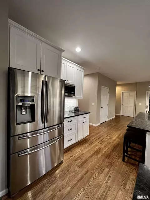 236 Hillview Dr, Macomb, IL 61455 photo 21