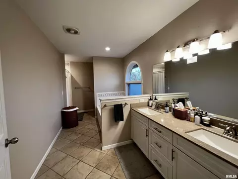 236 Hillview Dr, Macomb, IL 61455 photo 28