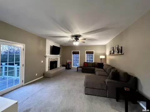 236 Hillview Dr, Macomb, IL 61455 photo 23