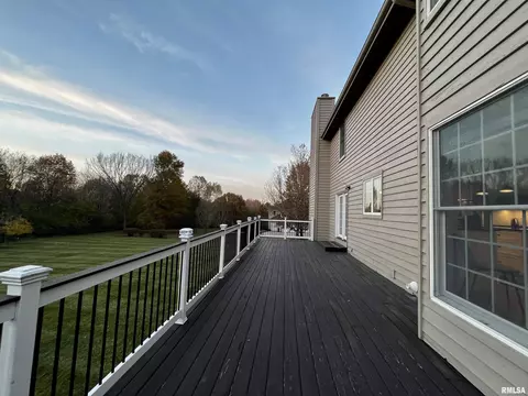236 Hillview Dr, Macomb, IL 61455 photo 44