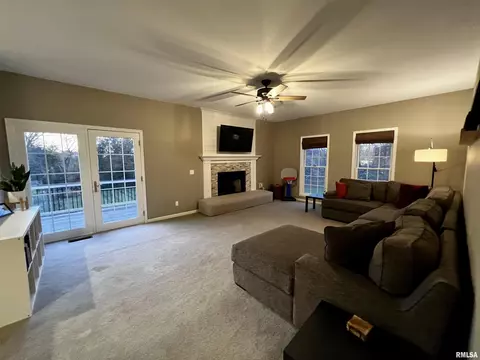 236 Hillview Dr, Macomb, IL 61455 photo 22