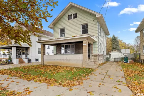 2125 W Moss Ave, West Peoria, IL 61604
