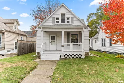 928 Highland Ave, Pekin, IL 61554