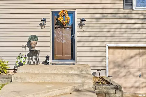 329 S Maplewood Blvd, Dunlap, IL 61525 photo 4