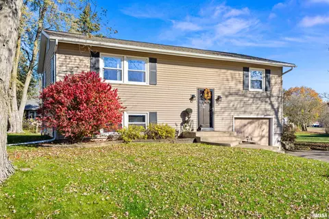 329 S Maplewood Blvd, Dunlap, IL 61525 photo 3