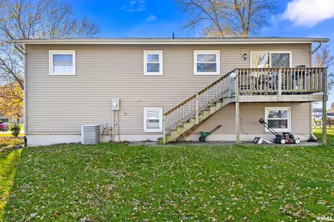 329 S Maplewood Blvd, Dunlap, IL 61525 photo 8